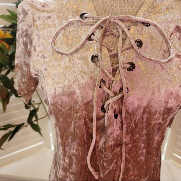 151 SHE & SKY BEIGE LIGHT WEIGHT CRUSHED VELVET DRESS - Picture 3 of 8